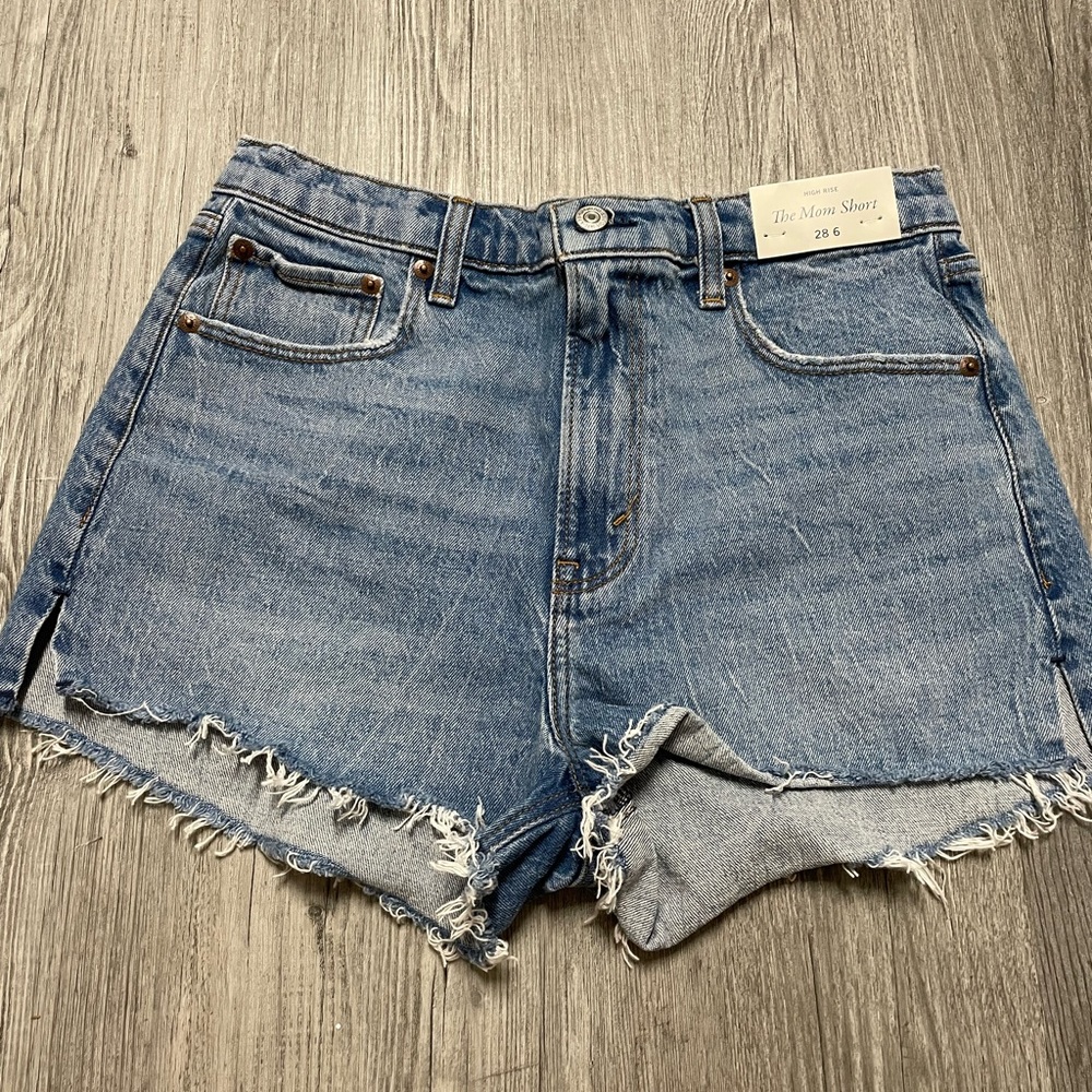 Abercrombie & Fitch High Rise Mom Shorts